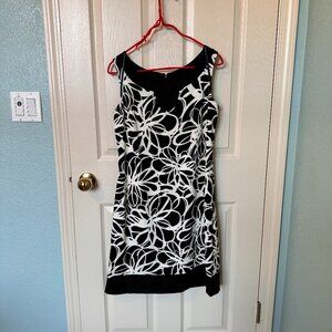 D-11 Jessica Howard Floral Black and White  Sleeveless Sheath dress  Sz 12